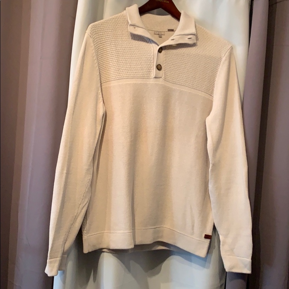Guess men’s large knit tan sweater